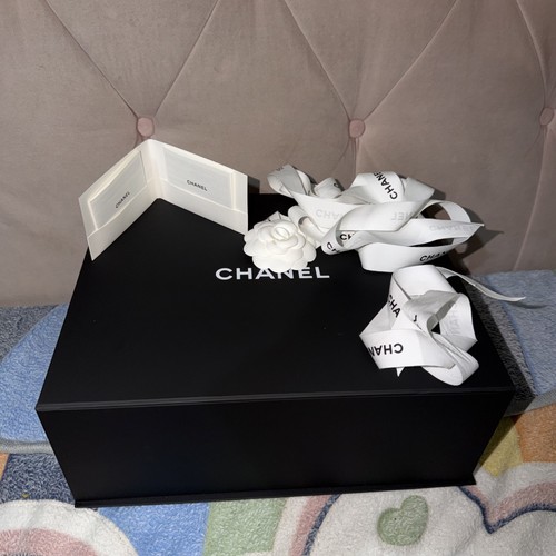 Chanel magnetic empty box size - chanel,