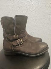 UGG Simmens Wool Lined Side