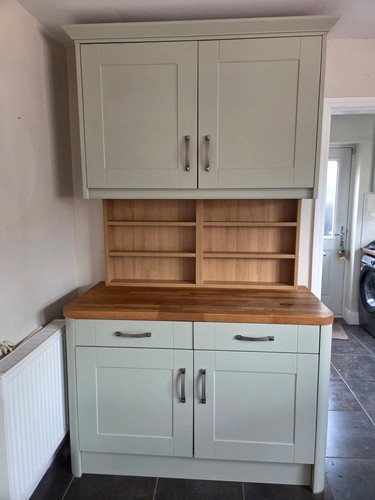 Kitchen fitted dresser
