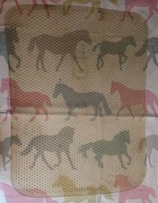 Acavallo Anti-Slip Gel Pad. Lightweight.  Excellent Condition.