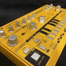 Behringer TD-3 - analogue bass