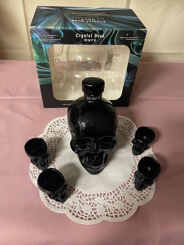 New crystal head vodka onyx - crystal,