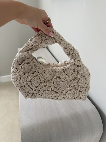 Beige crochet shoulder - beige,