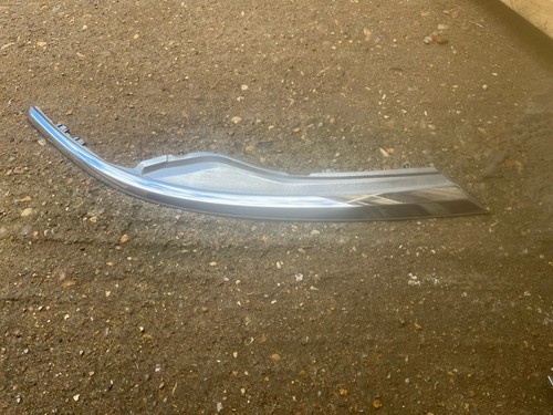 Toyota auris headlight chrome - toyota,
