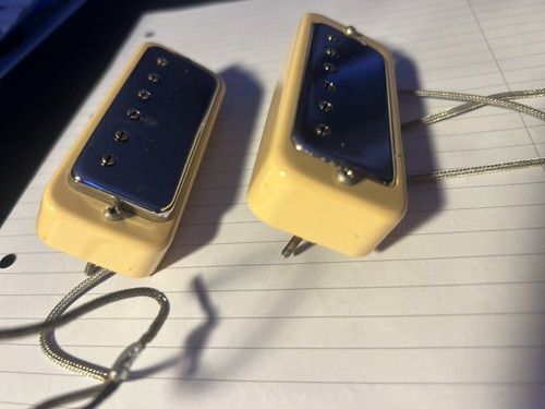 Gibson deluxe pick set - up,