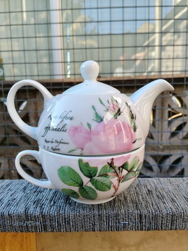 Rose tea for - tea,