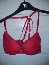 secret possessions. Bra 34C.