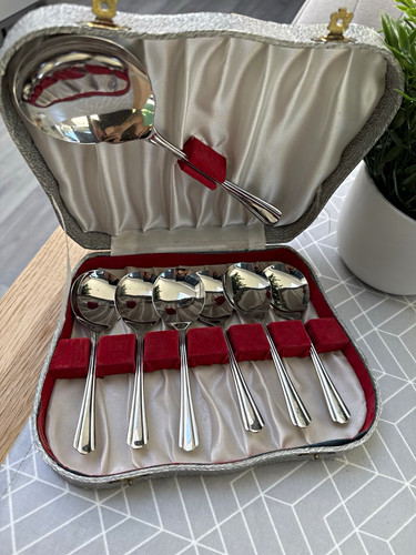 Vintage 7pc silver metal spoon - metal,