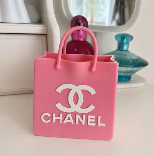 Chanel designer pink - designer,