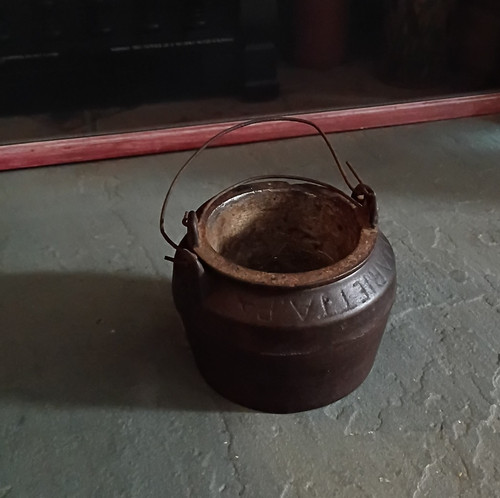 Vintage cast iron - melting, pot