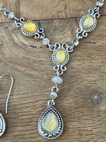 Vintage avon necklace - vintage,