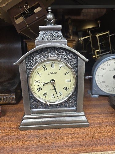 Quartz clock juliana - by,