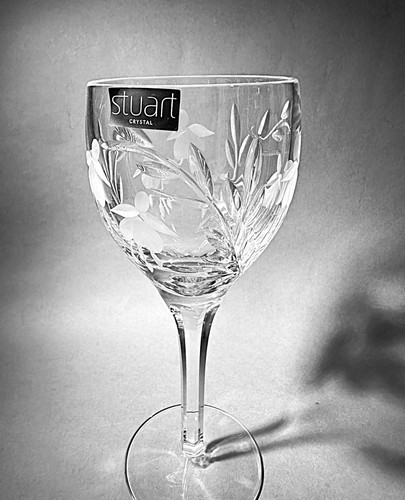 Stuart crystal cascade cut - cascade,
