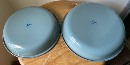 White grey enamel pie - grey,