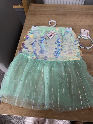 Gorgeous claires age - claires,,