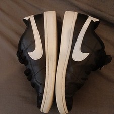 Nike Women's Court Royale 2