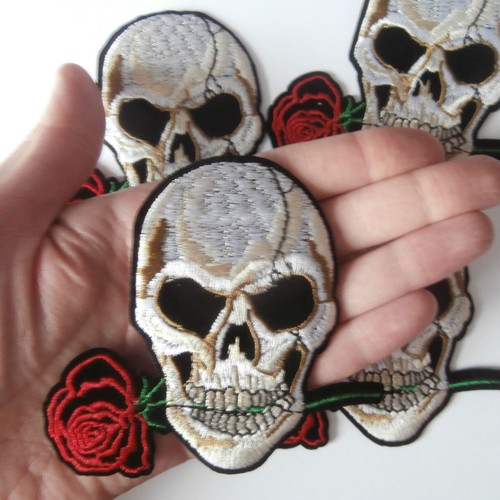 Job lot bulk buy - 12x, skull
