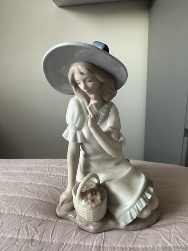Nao lladro - nao,