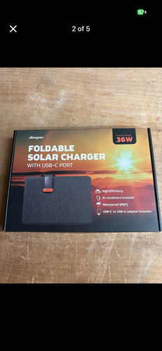 Deeper foldable solar charger