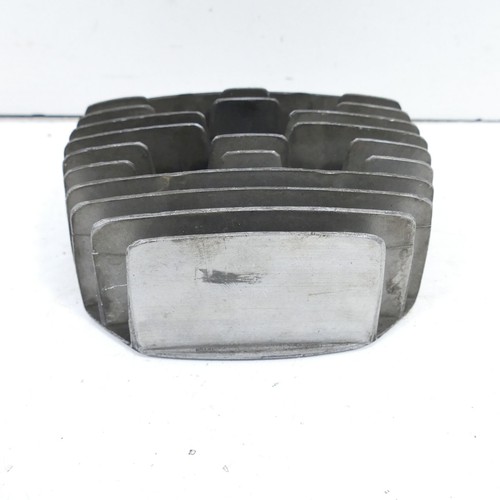 Kawasaki 500 cylinder - cylinder, head