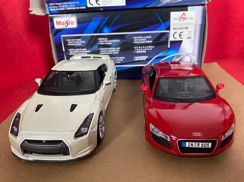 Maisto audi and 2009 - r8,