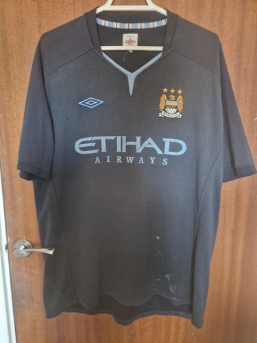 Manchester city 2010 away - city, 2010-11