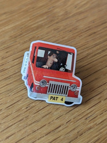 Postman pat metal - pat, badge