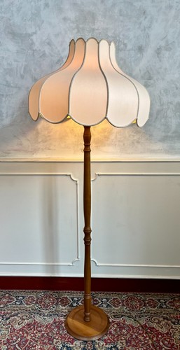 Vintage scalloped cream - vintage,
