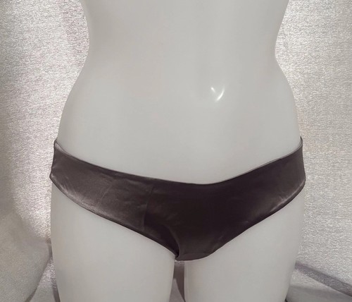 Madame opium metallic silver - opium,