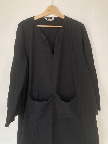 Black smock artist style - artist,