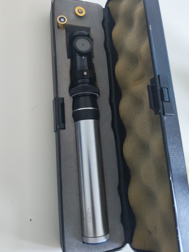 Keeler retinoscope with - retinoscope, case