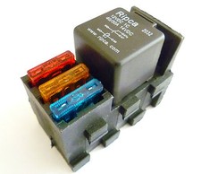 5 pin relay base with 3 x built-in standard size blade fuse holders     ALT/RELF
