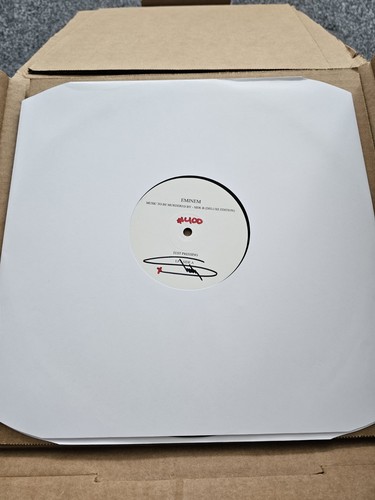 Signed music murdered by - to, be