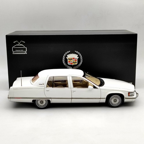 Cadillac fleetwood - 1:18,