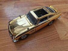 1/24 SCALE DANBURY MINT CLASSIC JAMES BOND 007 ASTON MARTIN DB5 GOLD CAR