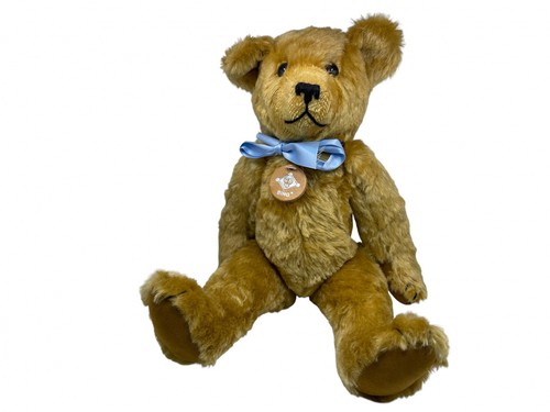 Artist teddy bear bing - teddy,