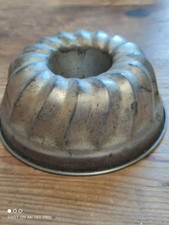 Small Vintage Bundt Cake Mould Tin Baking Tin