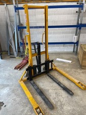 1000kg Pallet Stacker Manual