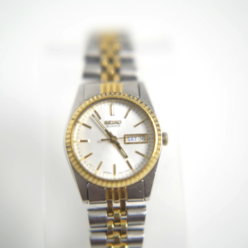 Seiko women quartz watch - women's,