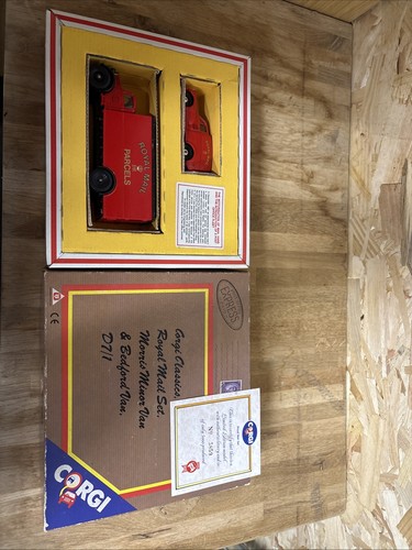 Corgi royal mail bedford - royal, &