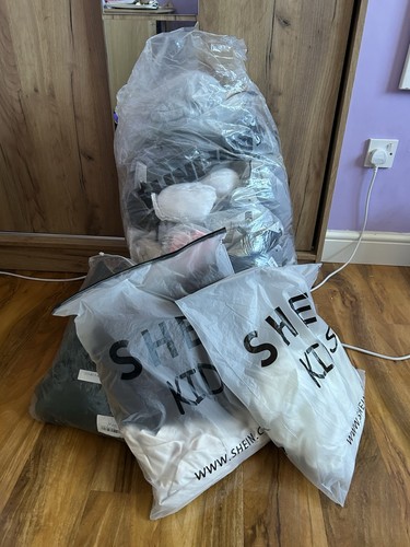 Shein clothing bundle - 41,
