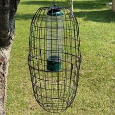 Large squirrel proof hanging - large,