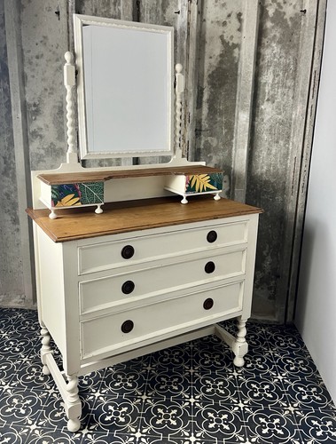 Vintage shabby chic - chic, dressing