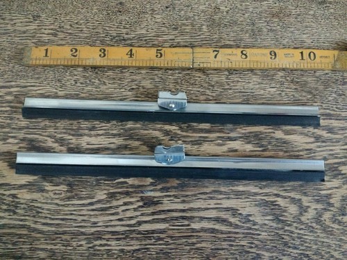 Flat screen chrome wiper - flat,