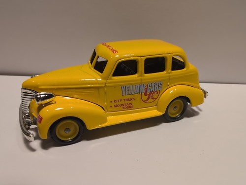 Lledo 1939 chevrolet car - lledo,