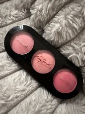 MAC makeup bundle with trio