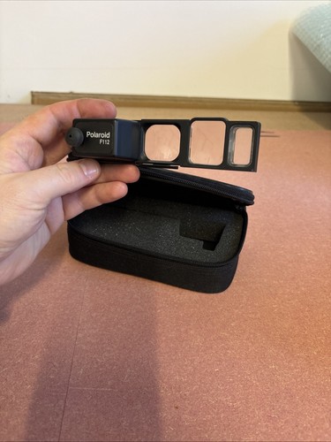 Polaroid f112 close lens - up,