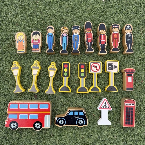 London wooden play set - play,