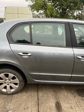 2012 SKODA SUPERB REAR RIGHT DRIVER SIDE DOOR PAINT CODE F8L *CAR BREAKING*