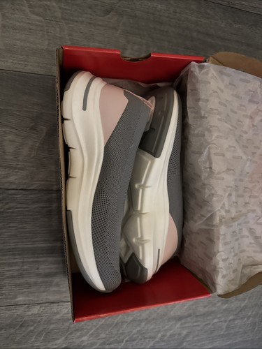 Women grey and pink - grey,